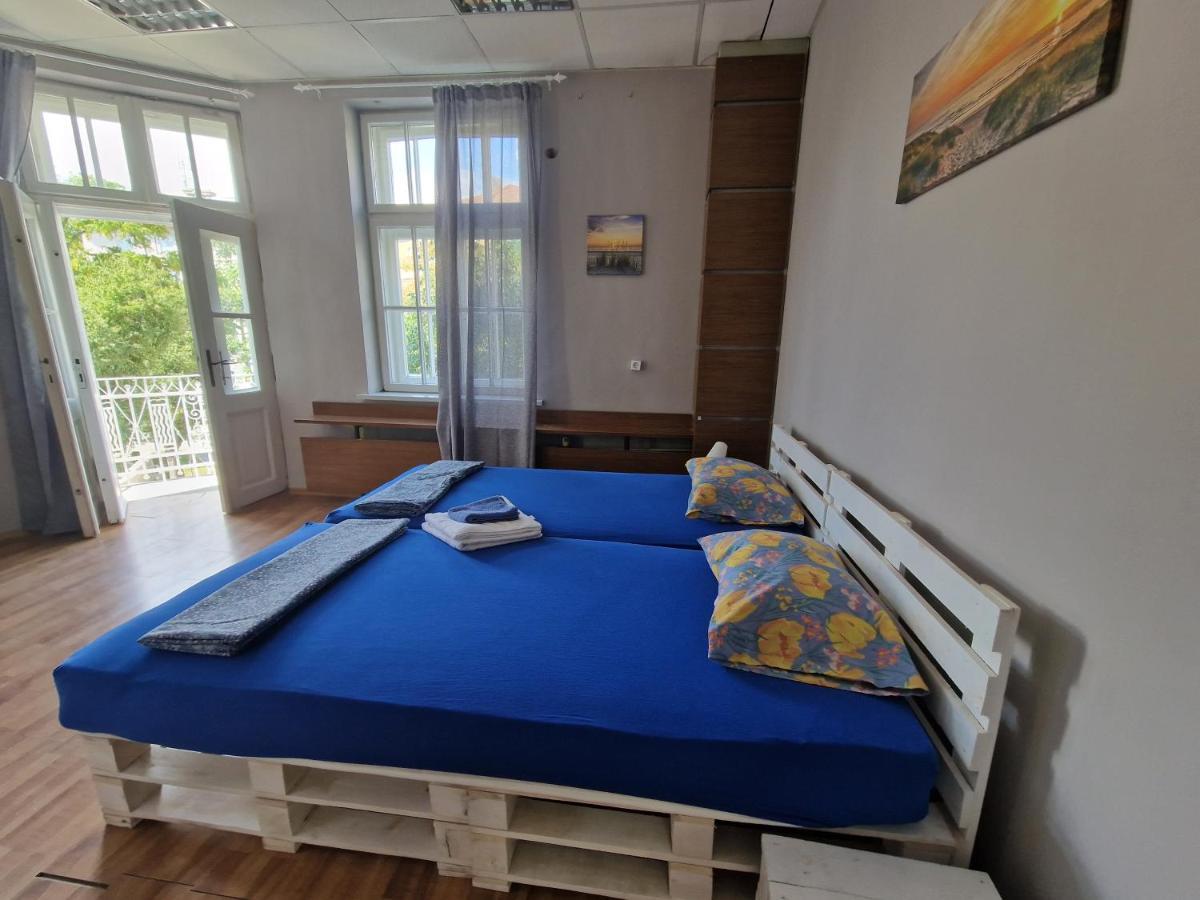Lambo'S Corner Varna - Guest Rooms Exteriör bild