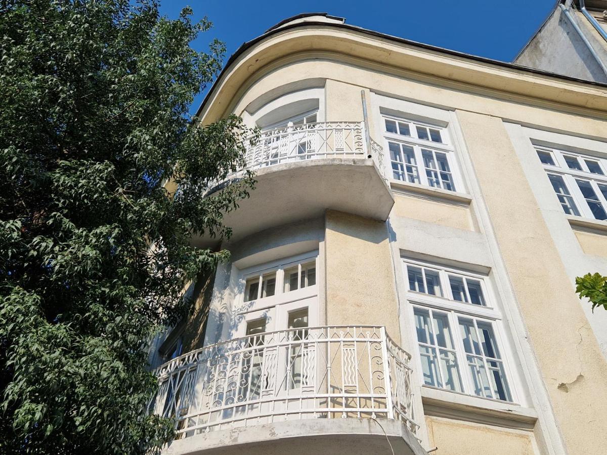 Lambo'S Corner Varna - Guest Rooms Exteriör bild