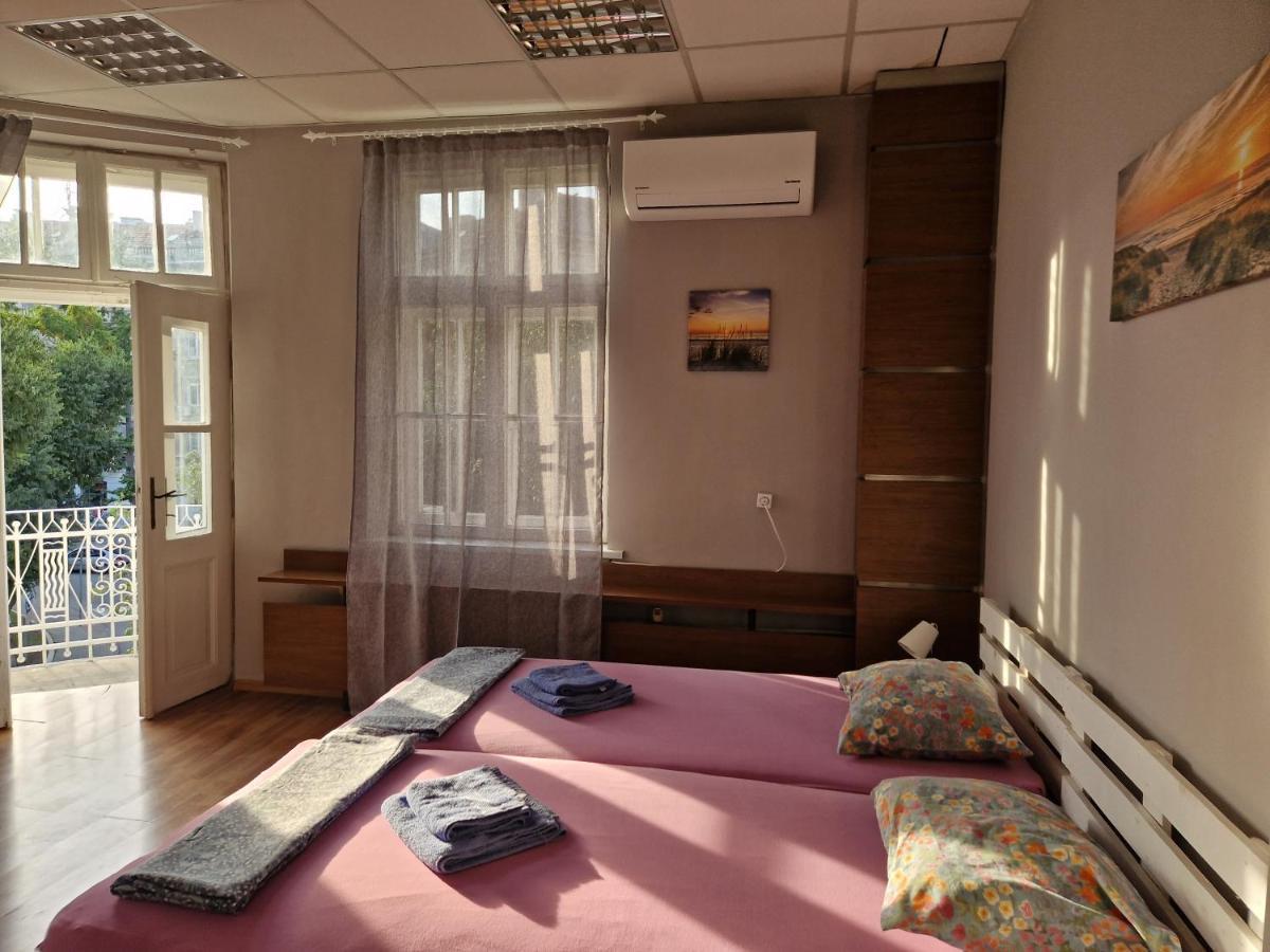 Lambo'S Corner Varna - Guest Rooms Exteriör bild