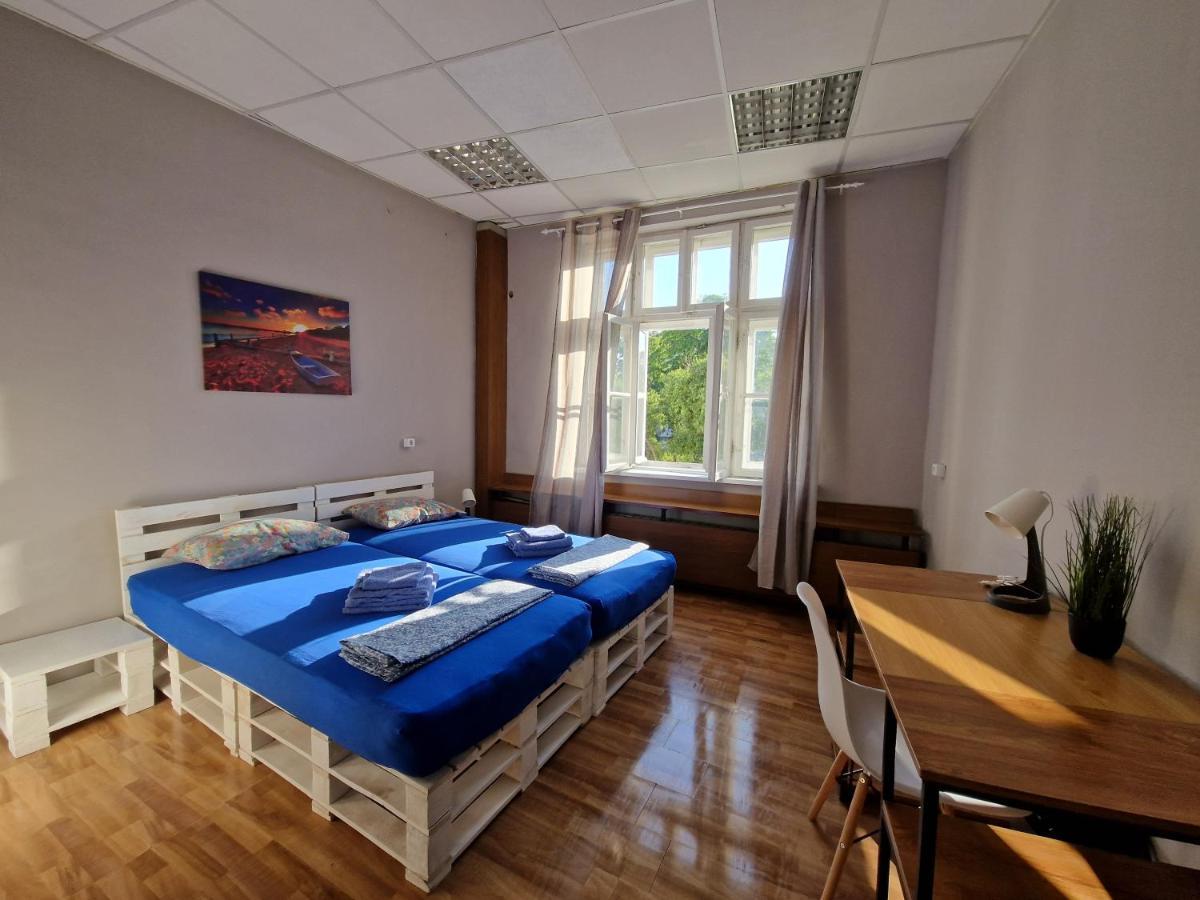 Lambo'S Corner Varna - Guest Rooms Exteriör bild