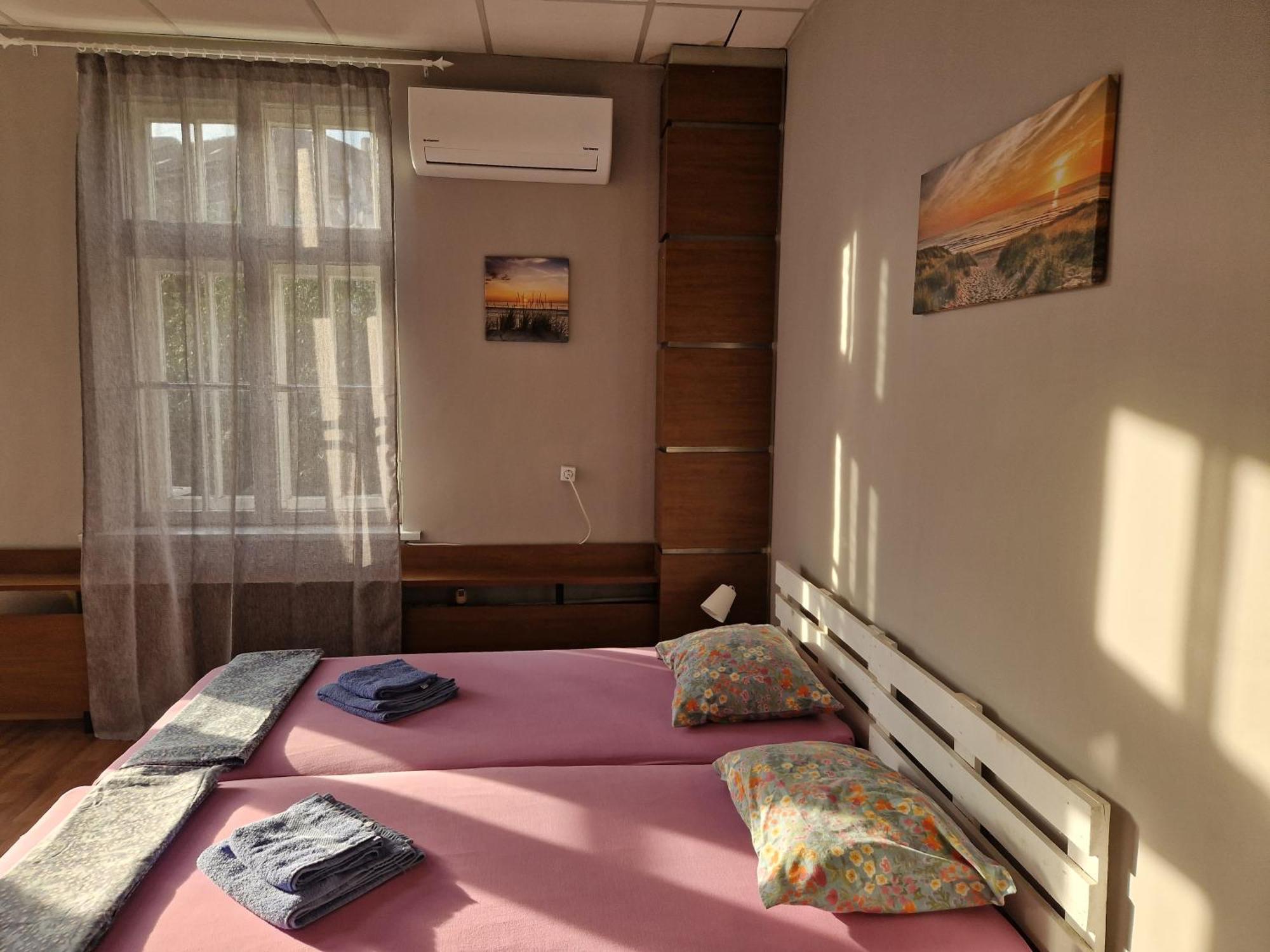 Lambo'S Corner Varna - Guest Rooms Exteriör bild