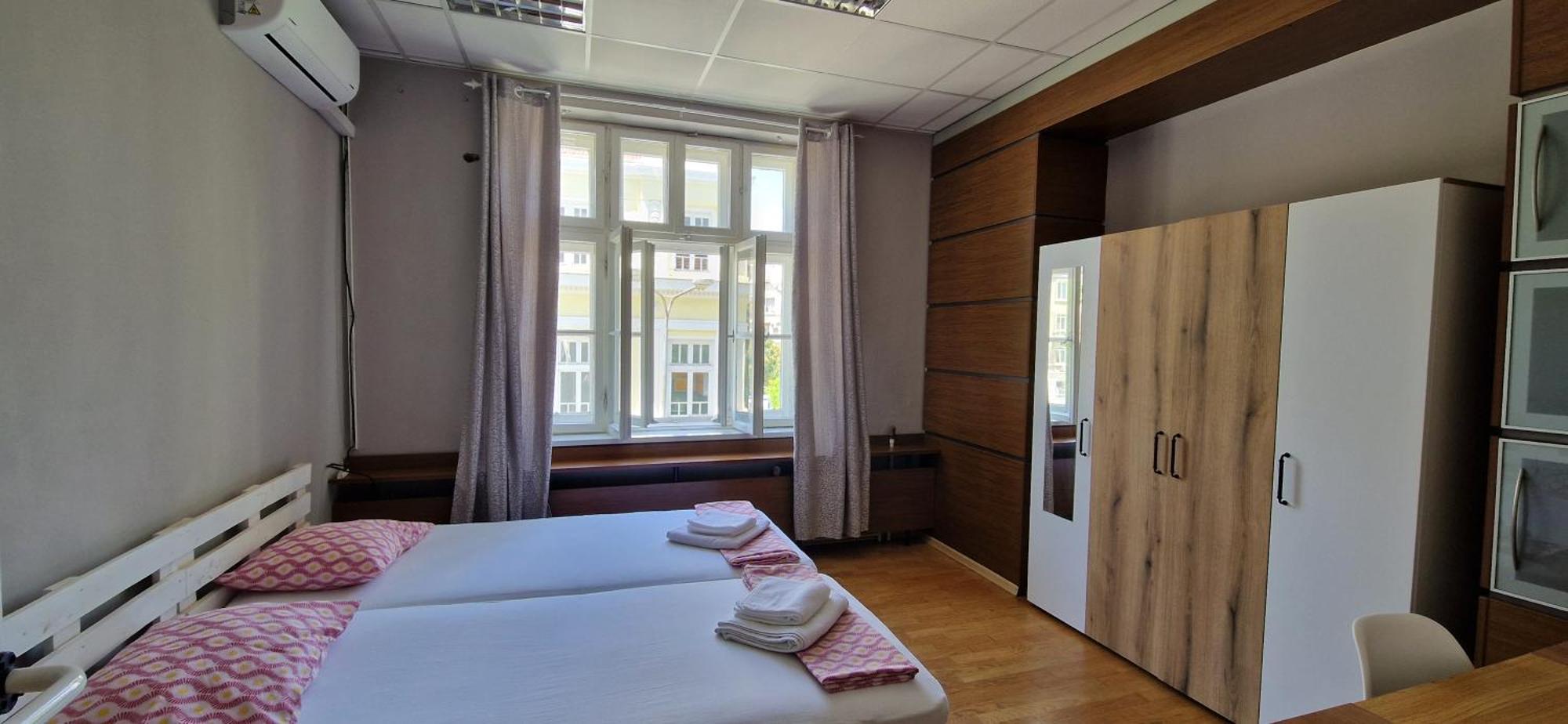 Lambo'S Corner Varna - Guest Rooms Exteriör bild